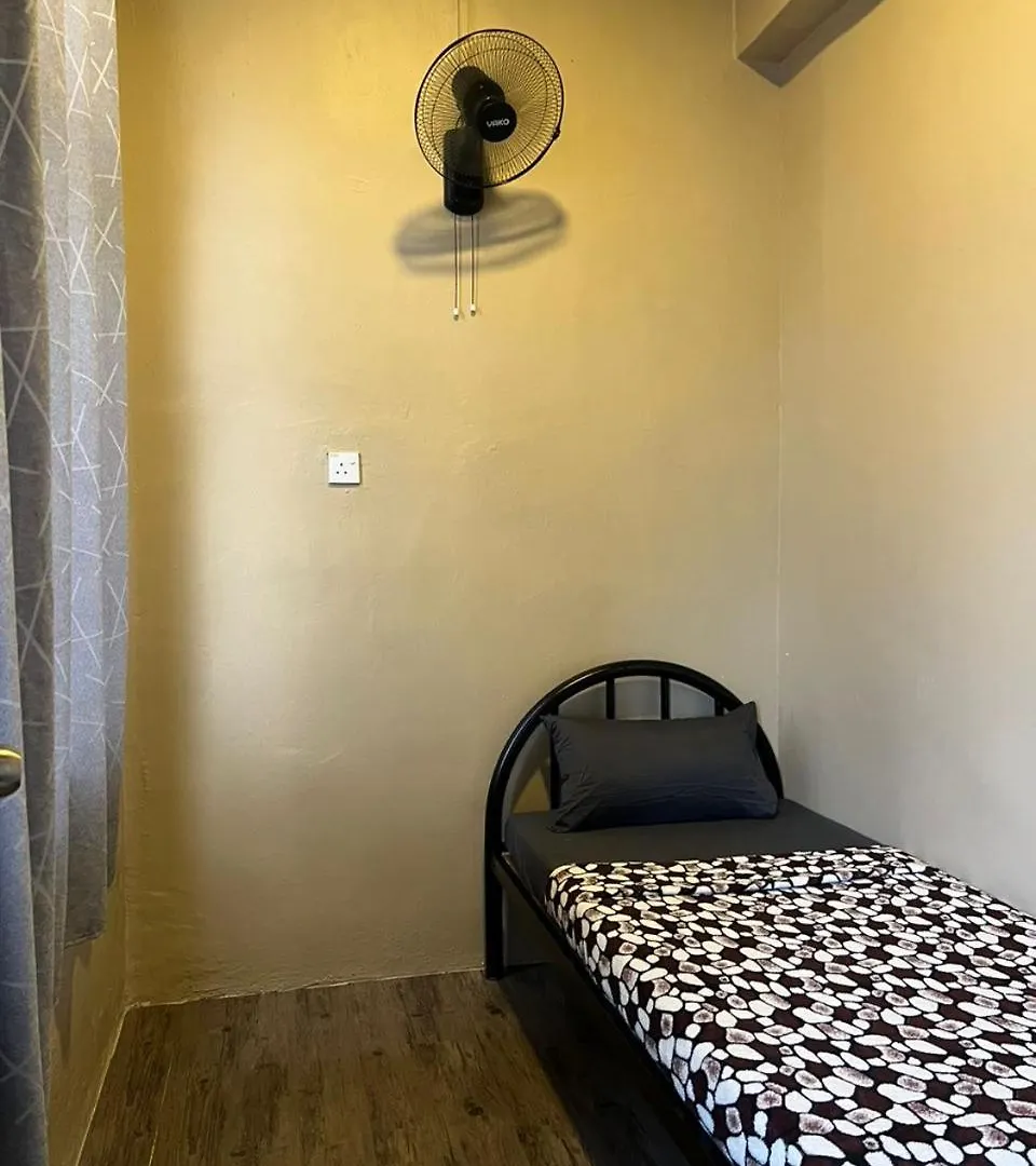 Ghazrin'S Garuda Hotel Johor Bahru 4*,
