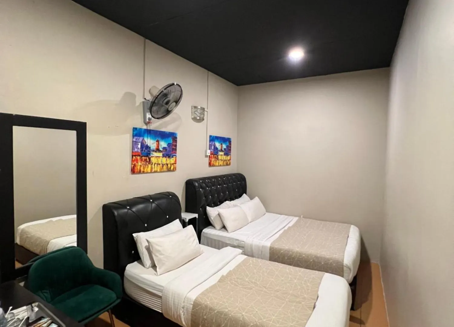 Ghazrin'S Garuda Hotel Johor Bahru Malaysia